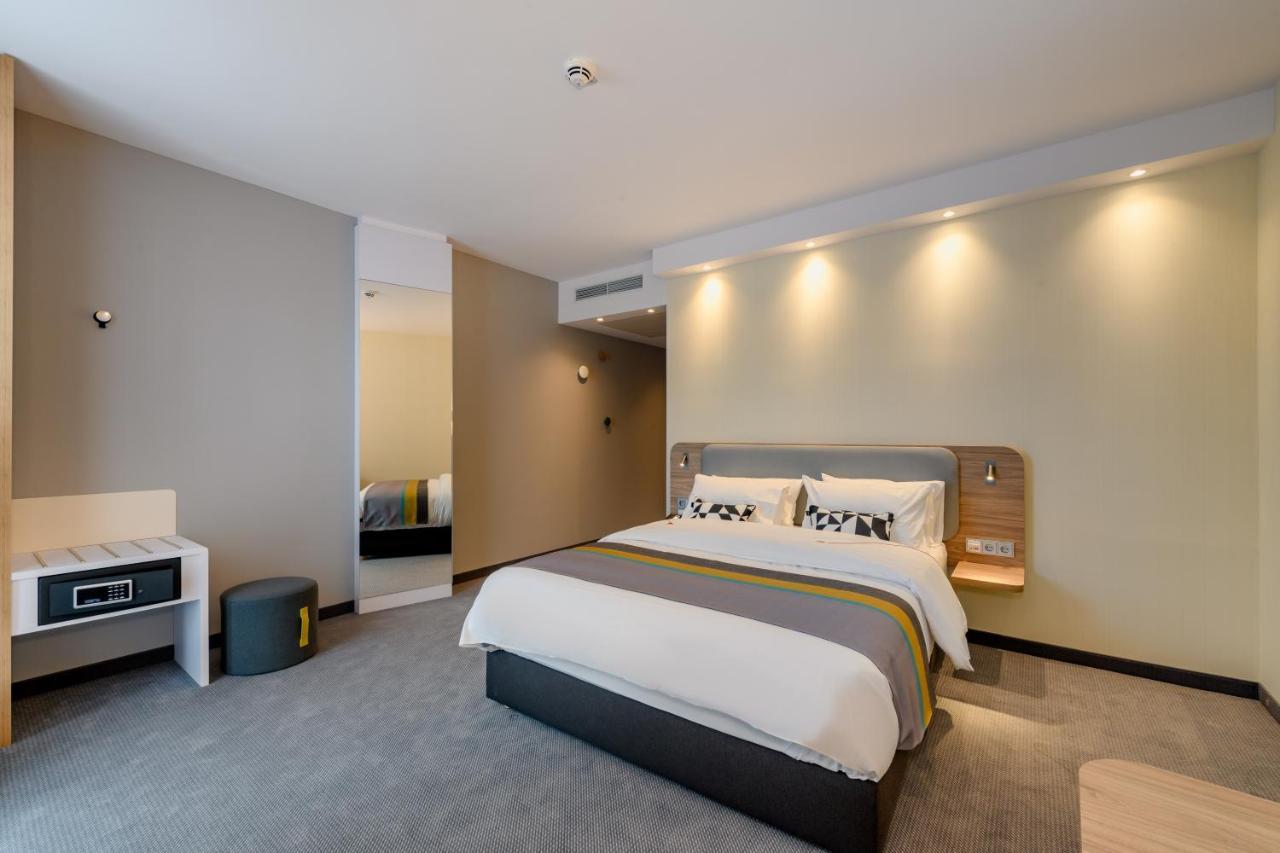 Holiday Inn Express - Fulda By Ihg Exterior foto